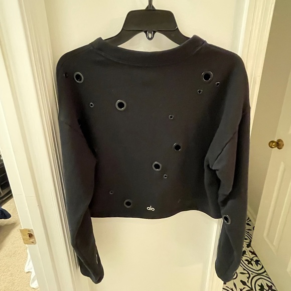 Alo Sweatshirt - Picture 1 of 3